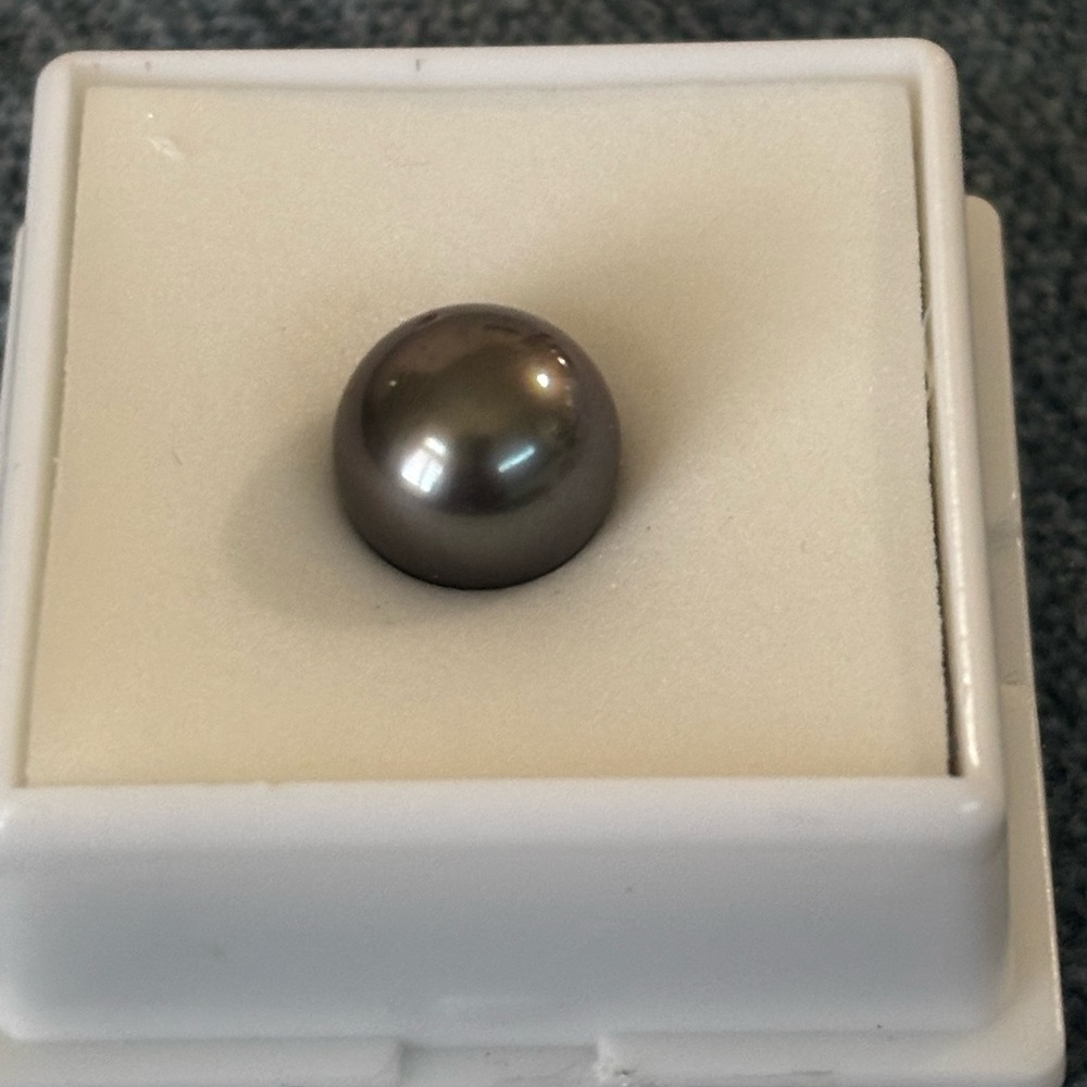 10.5MM Tahitian Black Pearl